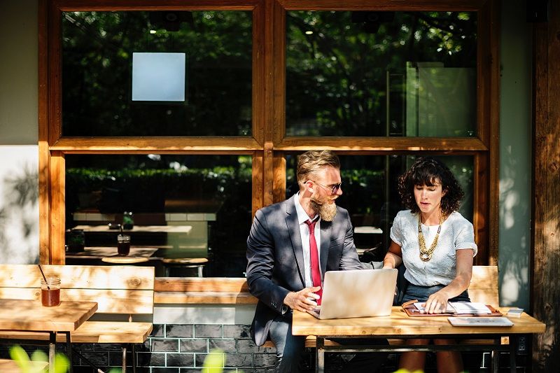 Photo for: How Does A Distributor Perform Well In A Sales Negotiation With A Retail Customer